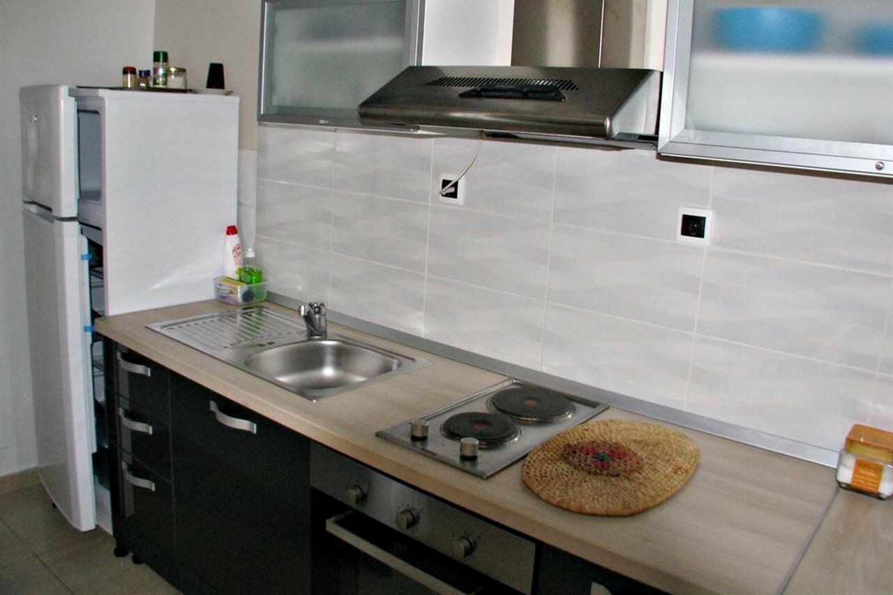 Apartments Miljak أوميس المظهر الخارجي الصورة